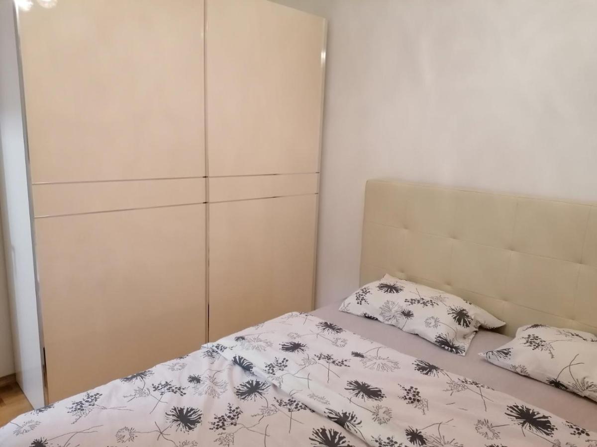 Apartman Venecija Banja Luka Exterior foto