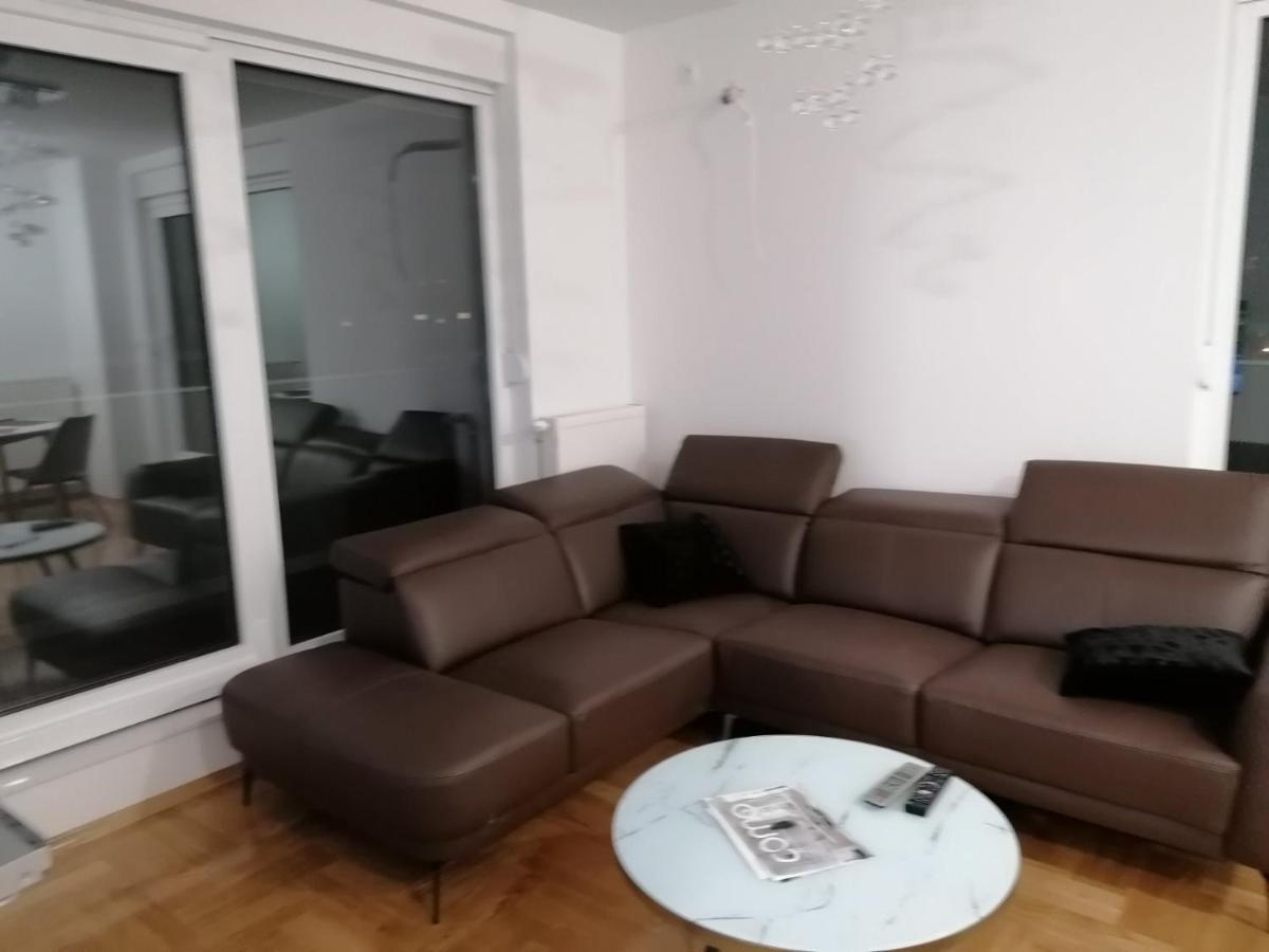 Apartman Venecija Banja Luka Exterior foto