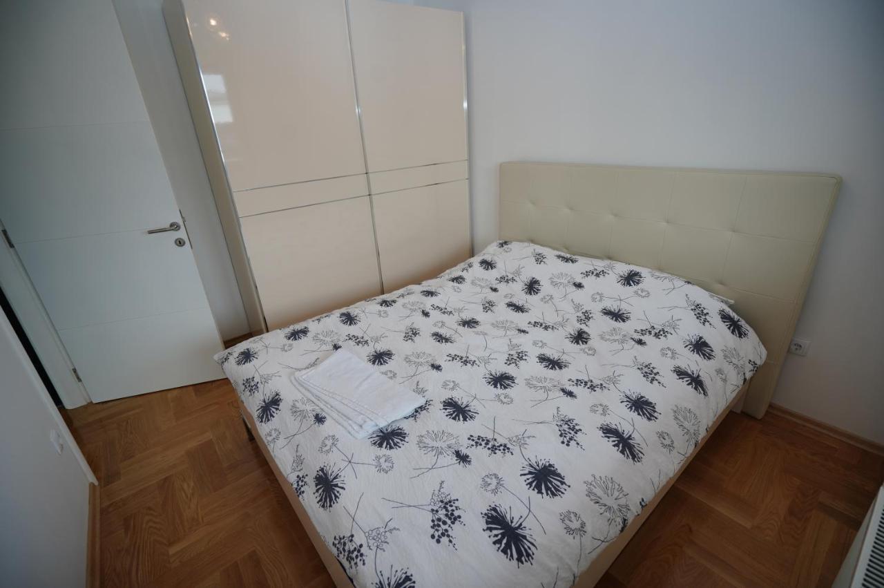 Apartman Venecija Banja Luka Exterior foto